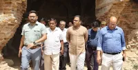 फिरोजाबाद: डीएम ने चंद्रवार किला, दतौंजी वन केंद्र का किया निरीक्षण