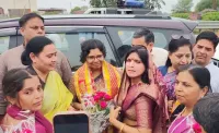 टूंडला: महिला आयोग की राष्ट्रीय अध्यक्ष का भाजपाइयों ने किया स्वागत