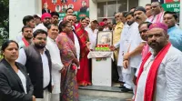 फिरोजाबाद: सपा कार्यालय पर मनाया गया पूर्व मुख्यमंत्री अखिलेश यादव का जन्मदिन