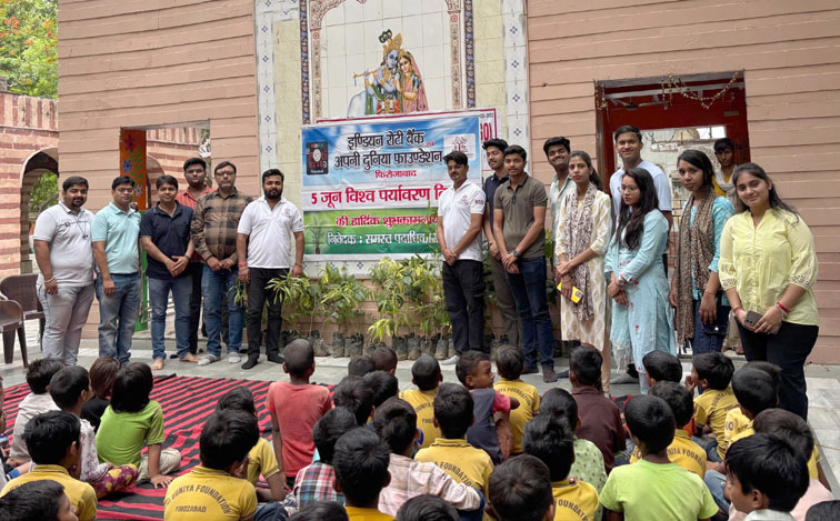 फिरोजाबाद: अपनी दुनिया फाउंडेशन ने वृक्षारोपण कर दिया पर्यावरण संरक्षण का संदेश