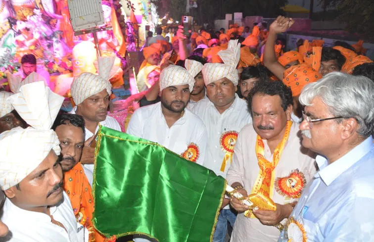 फिरोजाबाद: धूमधाम से निकली लोकमाता अहिल्याबाई होल्कर की भव्य शोभायात्रा