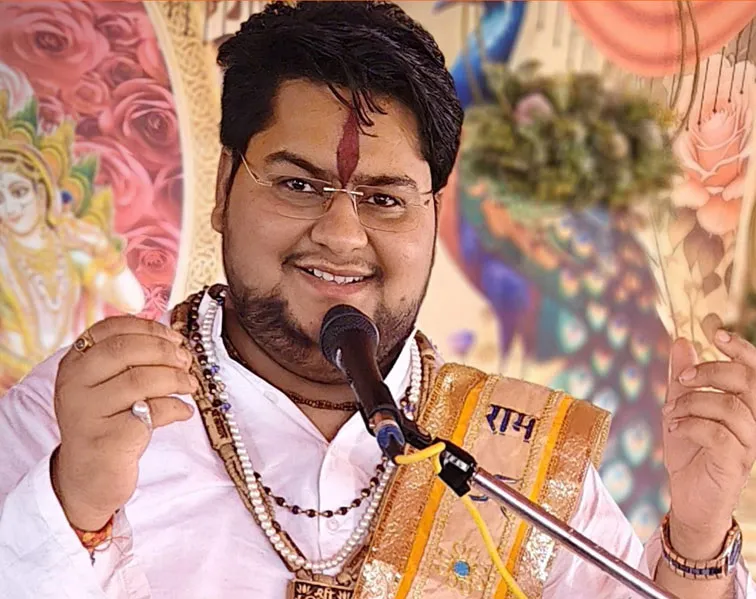 फिरोजाबाद: प्रेम के सहारे ही परमात्मा को पा सकते है-कथा व्यास