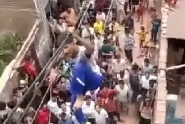 नशे में दिल्ली के युवक ने मचाया जमकर उत्पात