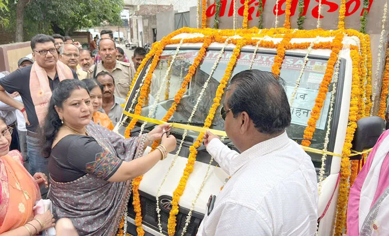 शिकोहाबाद: रोटरी क्लब ने आवगंगा को सौंपा मोक्ष वाहन