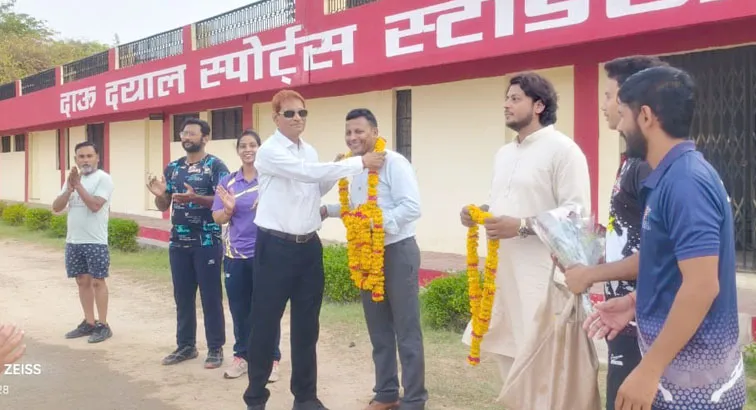 फिरोजाबाद: जिला ओलंपिक एसोसिएशन ने नवागत जिला क्रीड़ा अधिकारी का किया स्वागत