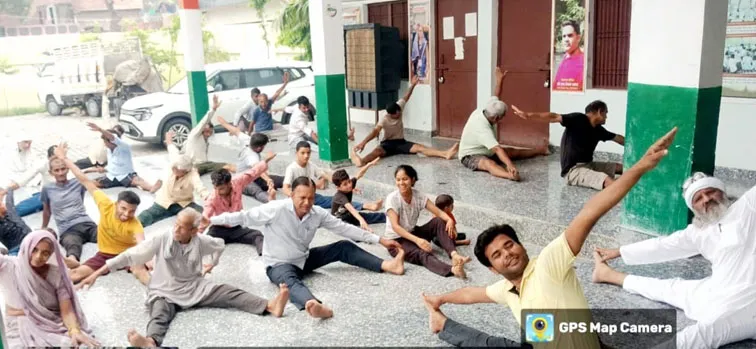 ग्राम पंचायत मौढ़ा सचिवालय में योग शिविर हुआ आयोजित
