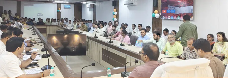 फिरोजाबाद: स्कूलों को बेहतर बनाने के लिए शुरू हुई स्कूल पेयरिंग नीति-जिलाधिकारी