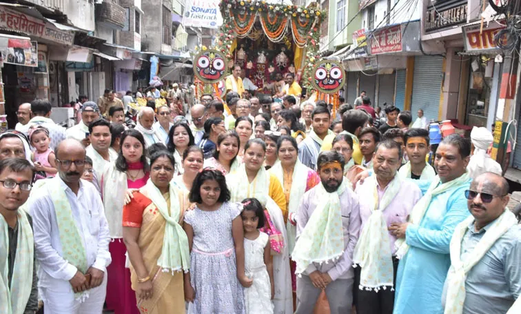 सुहागनगरी में गाजे-बाजे के साथ निकली भगवान जगन्नाथ की रथ यात्रा