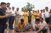 फिरोजाबाद: अहमदाबाद प्लेन हादसे में मारे गए लोगों को दी श्रद्धांजलि