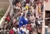 नशे में दिल्ली के युवक ने मचाया जमकर उत्पात