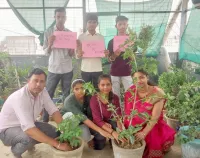 सिरसागंज: एक पौधा माँ के नाम लगाकर संरक्षण का लिया संकल्प