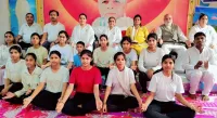 फिरोजाबाद: प्रतिदिन योग करने से हर प्रकार की बीमारी से मिलेगी निजात-महापौर