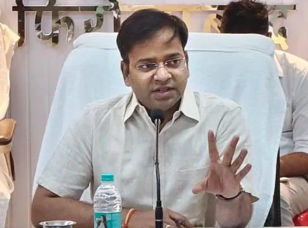 फिरोजाबाद: मुख्यमंत्री आवास योजना (ग्रामीण) में जनपद को मिला पांचवा स्थान