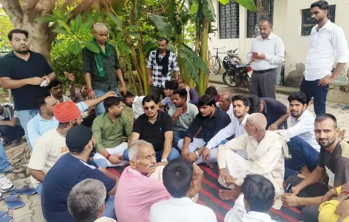 शिकोहाबाद: बिजली की समस्या को लेकर भाकियू भानू के नेताओं ने दिया ज्ञापन