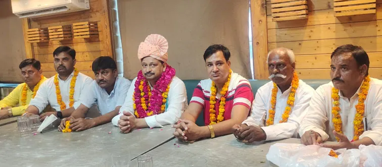 फिरोजाबाद: संस्कार विहिन युवा शक्ति देश अखण्ता के लिए घातक-दलवीर सिंह तौमर