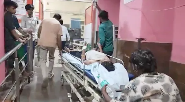 फिरोजाबाद: गैस सिलेंडर लीक होने पर लगी आग