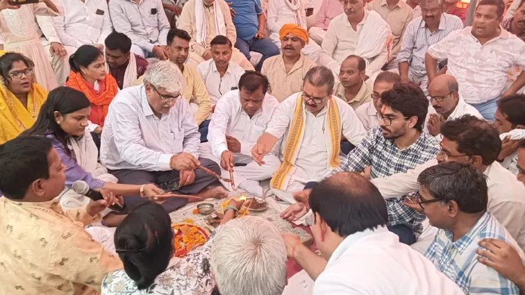 फिरोजाबाद: सदर विधायक ने सोफीपुर में नए बिजली घर की रखी आधारशिला