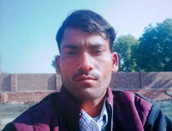 फिरोजाबाद: ट्रैक्टर की टक्कर से मोपेड सवार की मौत