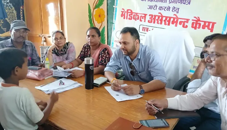 फिरोजाबाद: शिविर में 34 बच्चों के दिव्यांगता प्रमाणपत्र जारी हुए