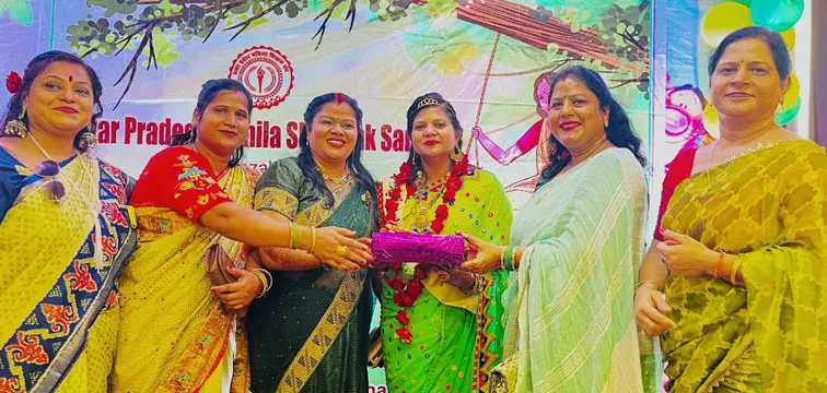 फिरोजाबाद: सिरसागंज की साक्षी जादौन ने जीता हरियाली तीज क्वीन 2025 का खिताब