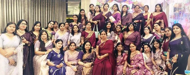 शिकोहाबाद: प्राथमिक शिक्षक संघ की महिलाओं ने मनाई हरियाली तीज