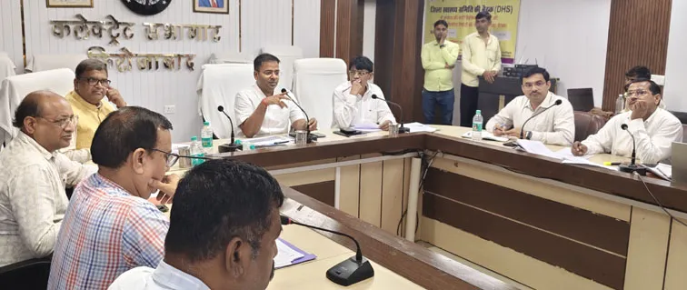 फिरोजाबाद: 70 प्लस आयुष्मान कार्ड बनाने में लापरवाही बरतने वालों को मिली चार्जशीट-डीएम