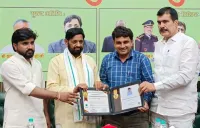 फिरोजाबाद: उत्तर प्रदेश रत्न सम्मान 2025 से दिल्ली में सम्मानित हुए अश्वनी राजौरिया