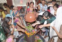फिरोजाबाद: सुहागनगरी में बम-बम भोले के जयकारों से गूंजे शिवालय, उमड़ी भक्तों की भीड़