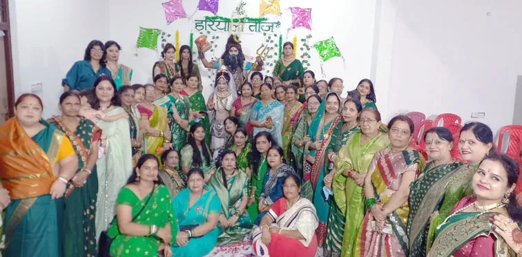 फिरोजाबाद: हरियाली तीज क्वीन बनी प्रीती शर्मा