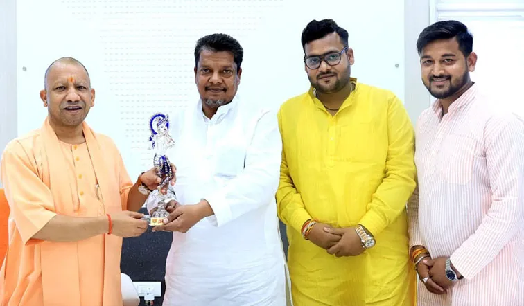 फिरोजाबाद: निवर्तमान विधायक ने मुख्यमंत्री से की शिष्टाचार भेंट