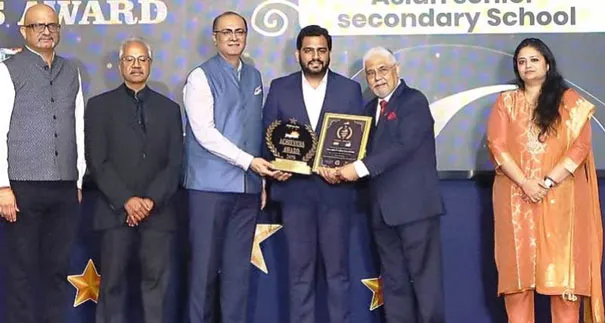 शिकोहबाद: शिक्षा के क्षेत्र में उत्कृष्ट योगदान के लिए द एशियन स्कूल को मिला अवार्ड