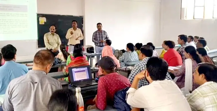 फिरोजाबाद: बीएलओ एवं पर्यवेक्षकों का प्रशिक्षण सम्पन्न