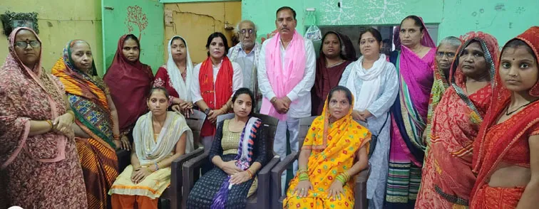 फिरोजाबाद: महिला महासभा की बैठक में 24 अगस्त को होने वाले व्यापारी सम्मेलन को लेकर हुई चर्चा