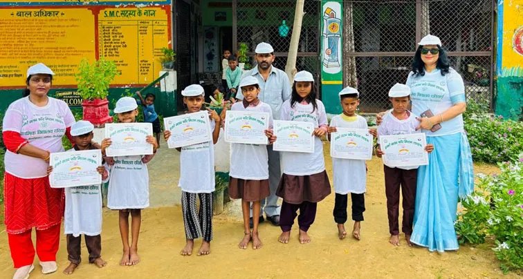 फिरोजाबाद: प्राथमिक विद्यालय दवियाई में पर्यावरण संरक्षण की पहल