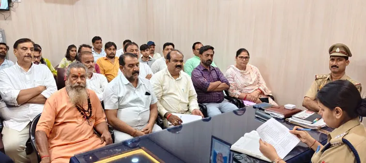 फिरोजाबाद: गणेश पूजा और अन्य त्यौहारों को शांति पूर्वक सम्पन्न कराने के लिए प्रशासन तैयार