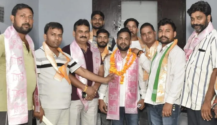 फिरोजाबाद: राठौर सभा के युवा महानगर अध्यक्ष बने चमन राठौर