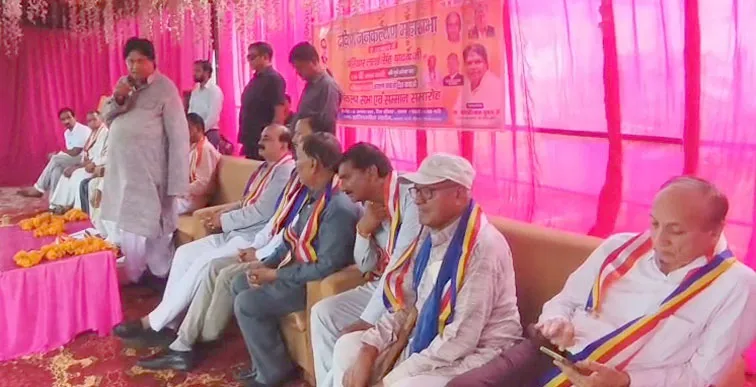 फिरोजाबाद: पेरियार ललई सिंह यादव की मनाई गई 114 वी जन्म जयंती