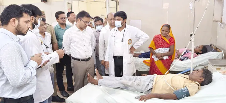 फिरोजाबाद: मरीजो को बेहतर सुविधाएं, उपचार मिलना चाहिएः डीएम