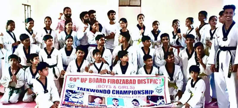 शिकोहाबाद: ताइक्वांडो प्रतियोगिता में एसपीएस का छात्र ने जीता स्वर्ण पदक