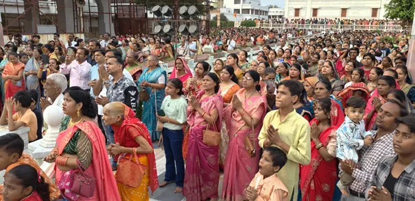 फिरोजाबाद: 108 कलशों से आदिनाथ भगवान का हुआ जलाभिषेक