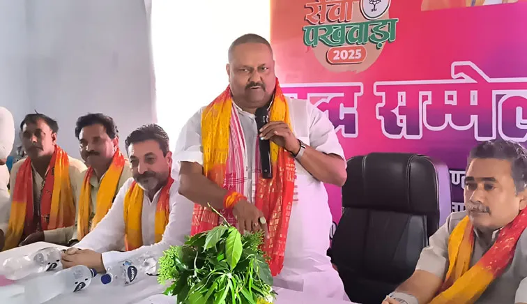 फिरोजाबाद: प्रबुद्धजनों का अतुलनीय अनुभव, विवेकशील विचार व गहन ज्ञान अमूल्य है-विजय शिवहरे