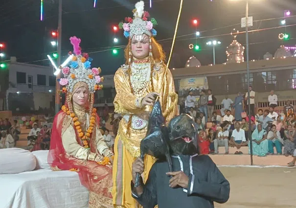 फिरोजाबाद: सती अनुसईया ने सीता जी को दिया पतिव्रत का उपदेश