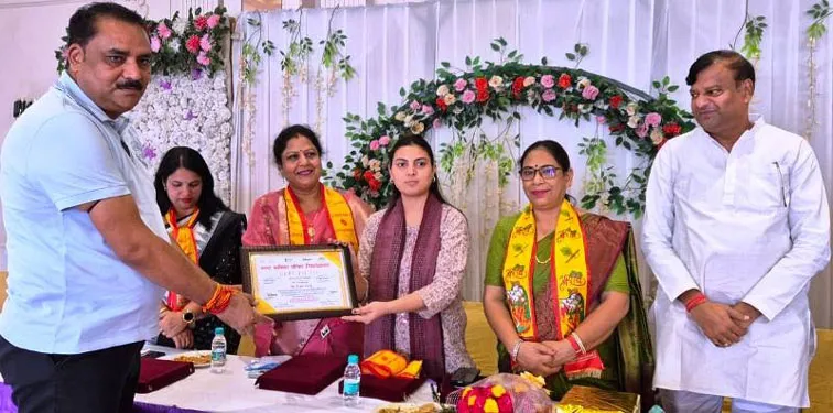 शिकोहाबाद: नगर पालिका ने स्वच्छता के लिए ब्रांड एंबेसडर और चैंपियन बनाए