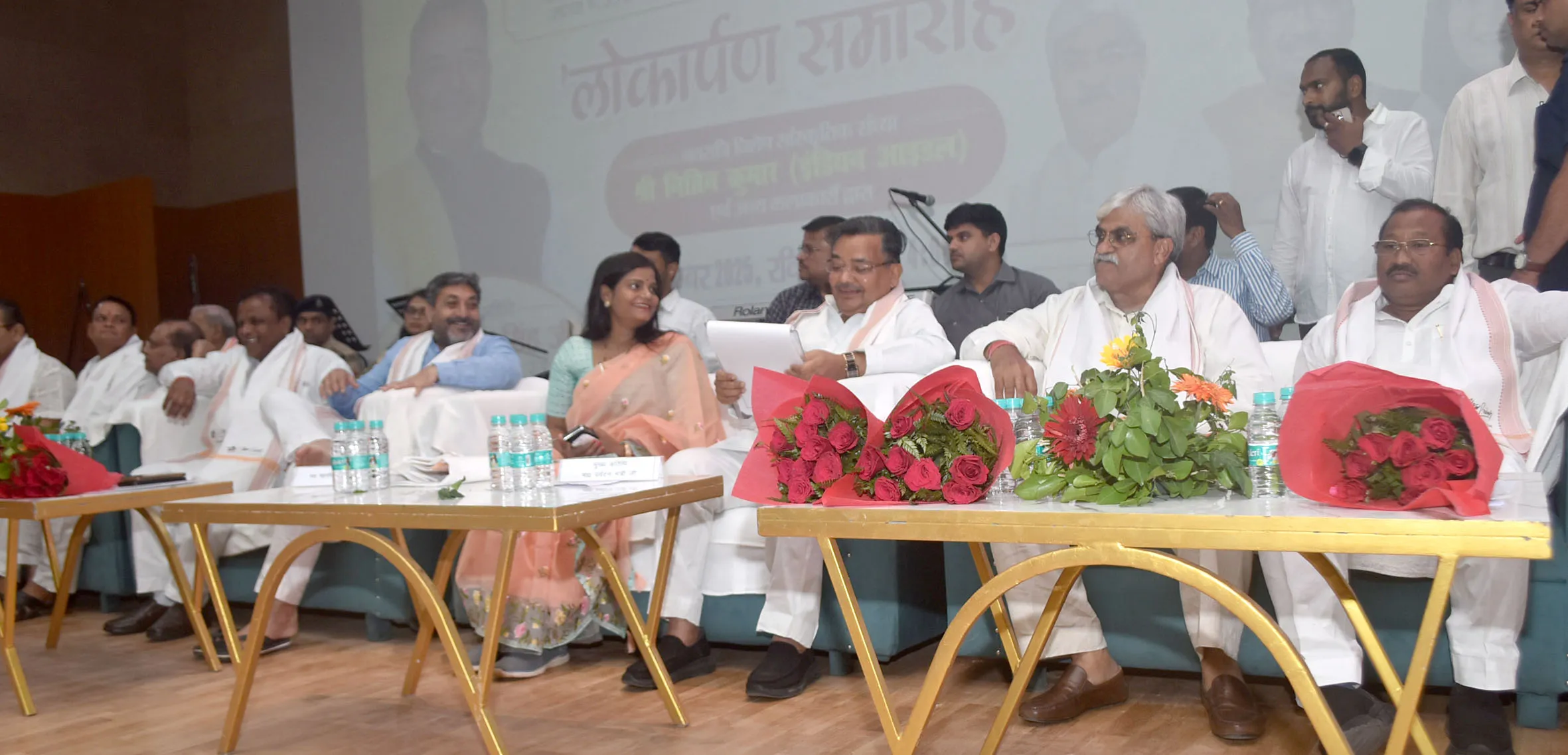 फिरोजाबाद।: पर्यटन मंत्री ने करोड़ों की लागत से किया परियोजनाओं का लोकापर्ण