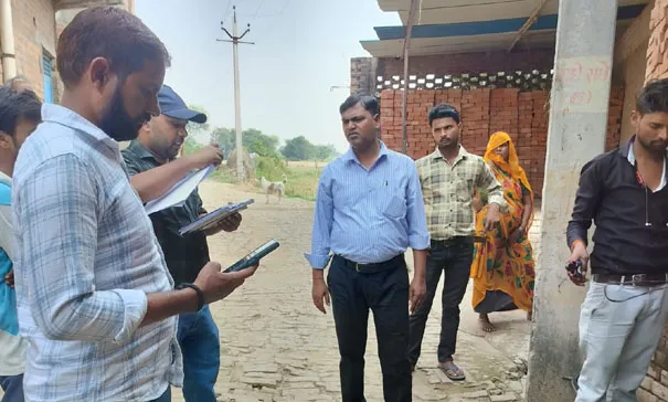 फिरोजाबाद: ग्रामीण क्षेत्र में विद्युत विभाग ने 12.96 लाख के 44 बकाएदारों की घरों की बत्ती गुल की