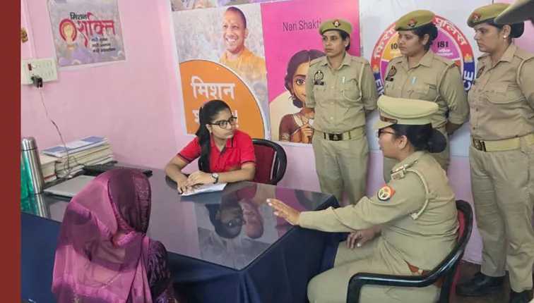 फिरोजाबाद: एक दिन की थाना प्रभारी ने फरियादियों की शिकायतें सुनकर कराया निस्तारण
