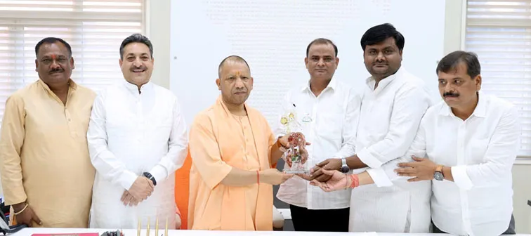 फिरोजाबाद: भाजपा का प्रतिनिधि मंडल मुख्यमंत्री से मिला, जिले की बताई समस्याऐं 