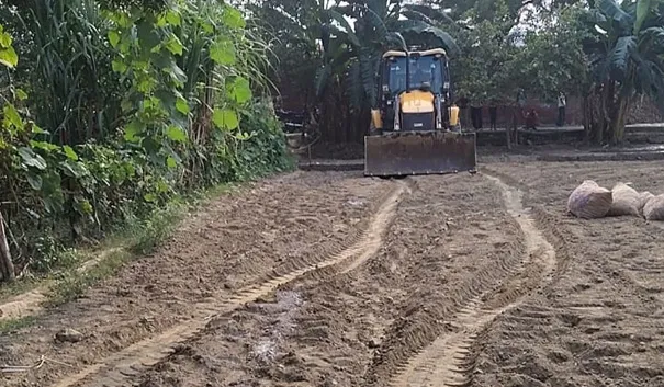 फिरोजाबाद: अंत्येष्टि स्थल की जमीन को कब्जा मुक्त कराया