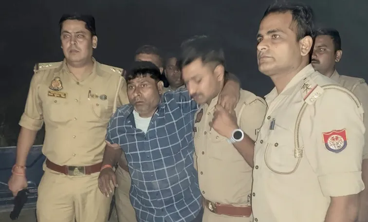 मुठभेड़ में शातिर बदमाश  पुलिस की गोली से हुआ घायल