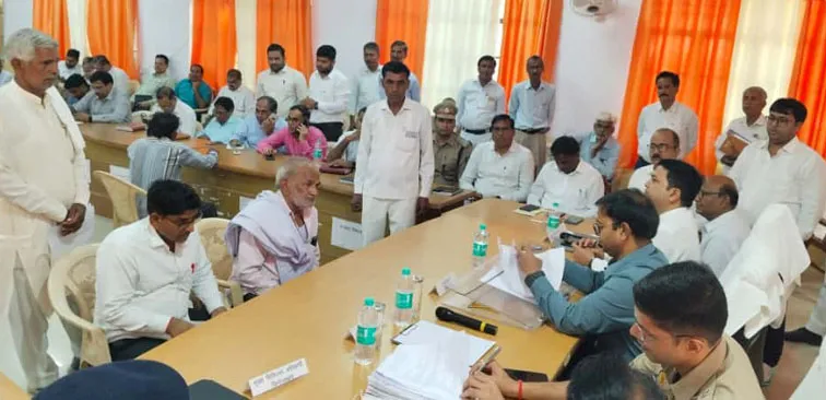 फिरोजाबाद: संपूर्ण समाधान दिवस में 11 शिकायतों का मौके पर हुआ निस्तारण
